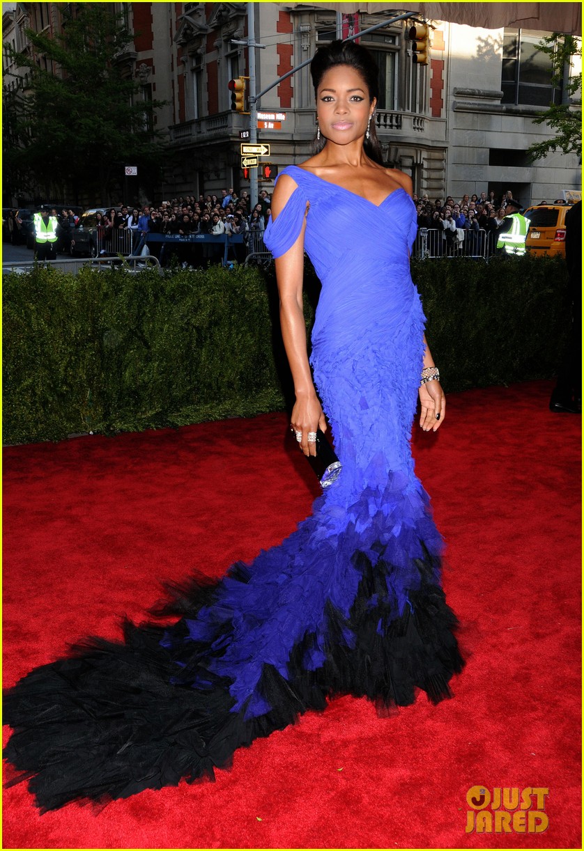 naomie-harris-met-ball-2013-red-carpet-04
